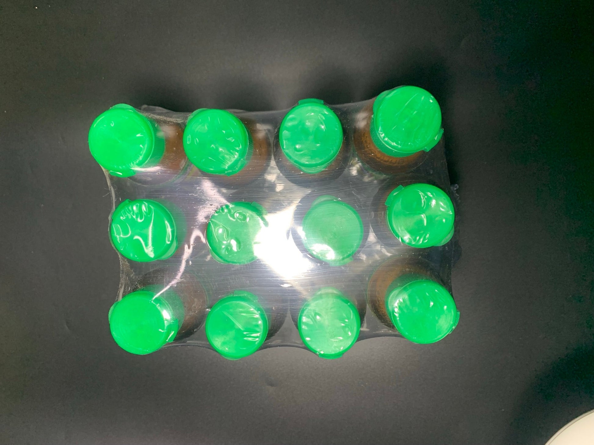 พริกไทยป่นขวด 1 แพ็ค 12 ขวด ขวดแก้ว ตราพานทอง Pepper powder 1 pack 12 pcs glass. - Niyomherb